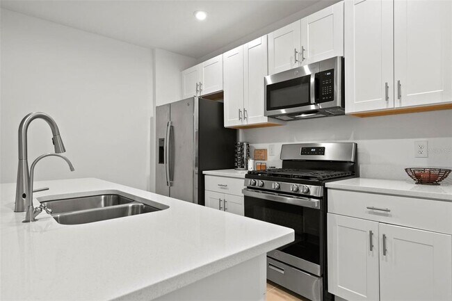 Building Photo - 6305 Springmont Lp