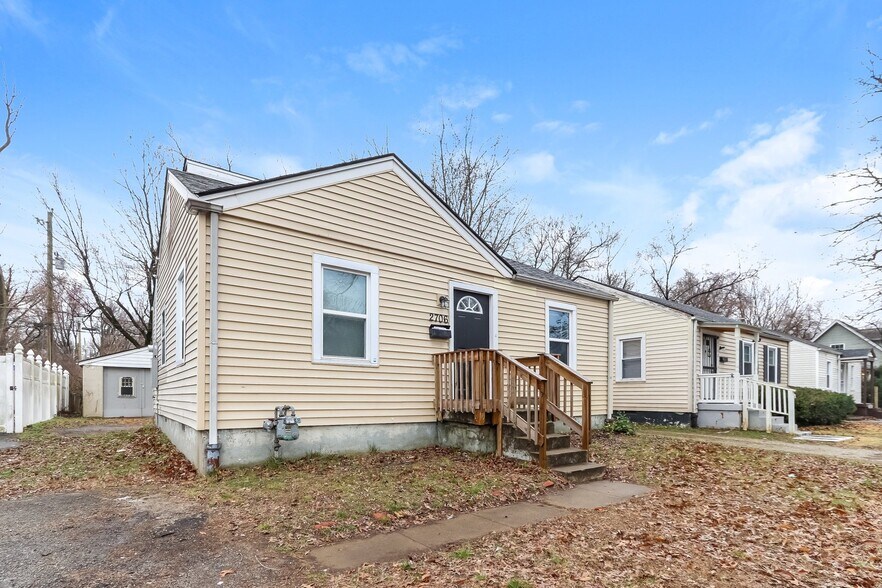 Building Photo - 2706 Algonquin Pkwy