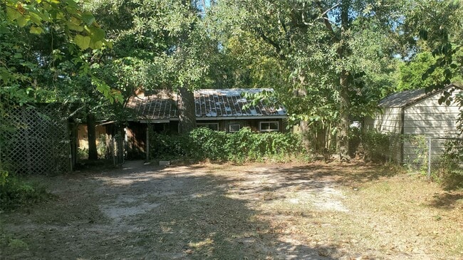 Building Photo - 5934 Beech Dr