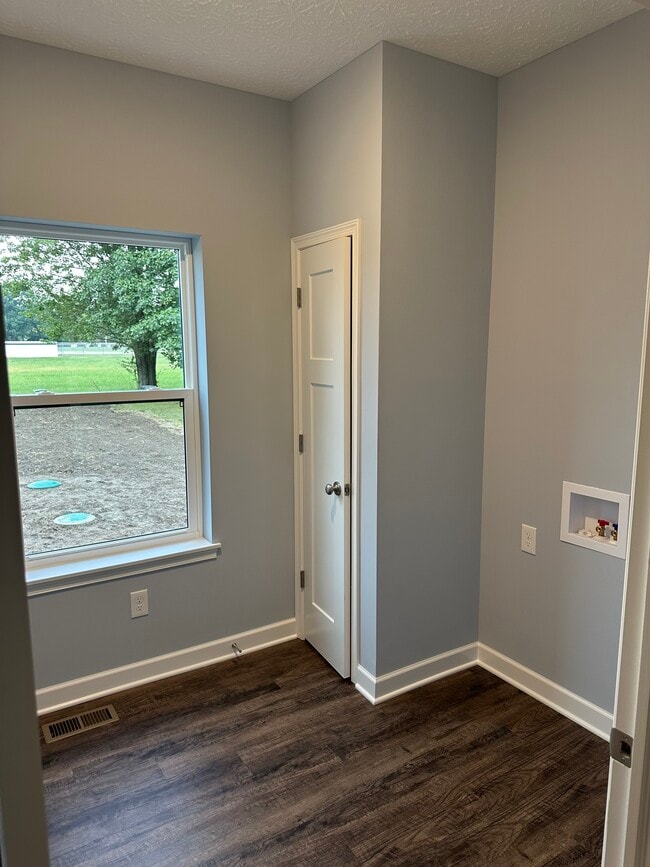 Building Photo - 4061 Main St