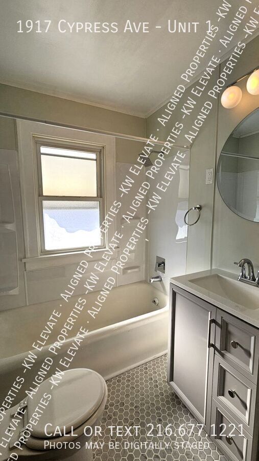 Building Photo - 1917 Cypress Ave