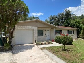 Building Photo - 4581 Praver Dr N