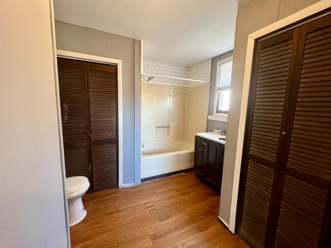 Building Photo - 1140 Sunset Hill Rd