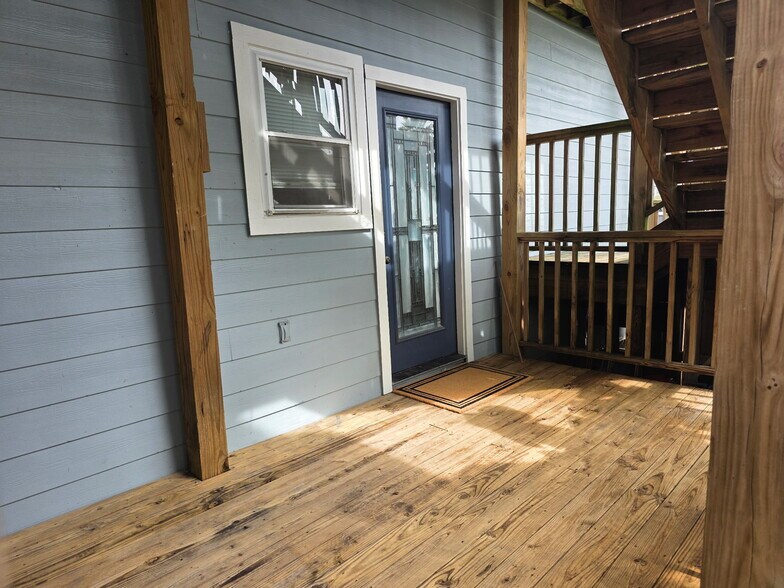 Back Patio - 1017 11th St