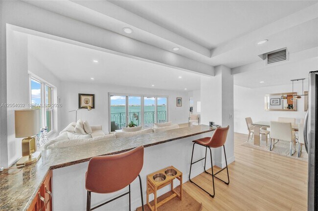 Building Photo - 11111 Biscayne Blvd