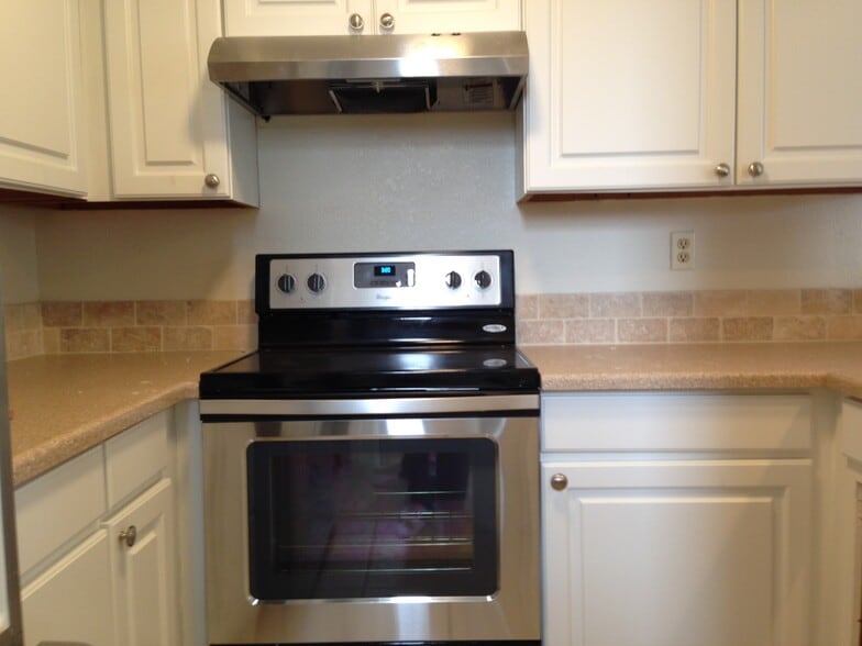 Building Photo - 412 Owl Dr