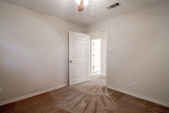 Building Photo - 203 Pine Valley