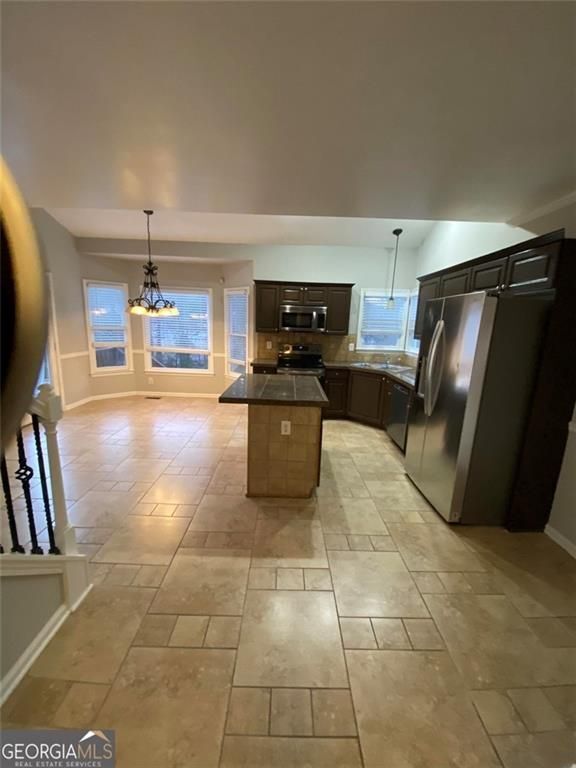 Building Photo - 855 River Overlook Dr NW