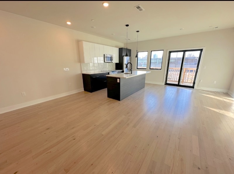 Building Photo - 1506 N 8th St