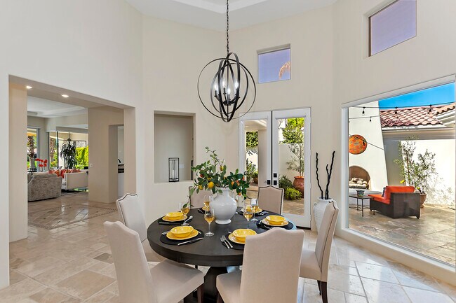 Building Photo - 79315 Mandarina