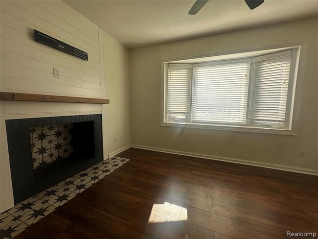 Building Photo - 4614 Olivia Ave