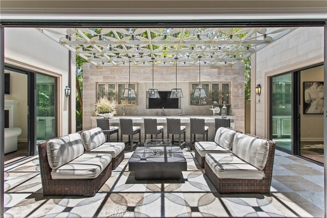 Building Photo - 121 Amber Sky