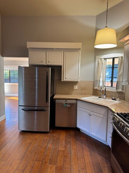 Building Photo - 764 N Regatta Dr