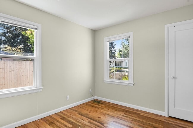 Building Photo - 3-Bed 2-Bath Home with Detached Studio Apartment!