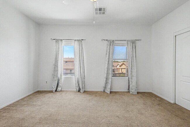 Building Photo - 16121 N 168th Ave