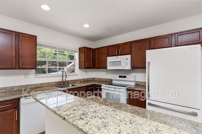 Building Photo - 3525 NW 114th Ln