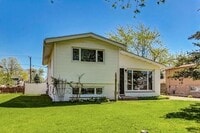 Building Photo - 509 N Willow Rd