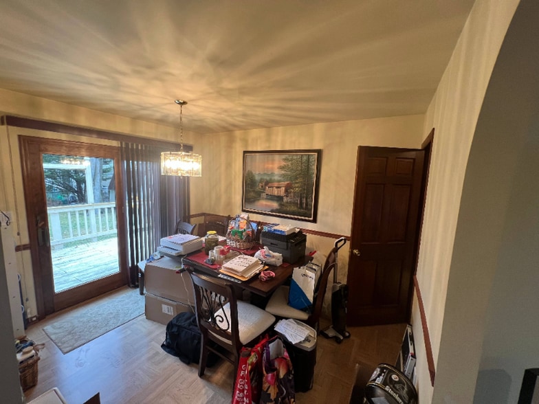 Building Photo - 15 Caldwell Rd