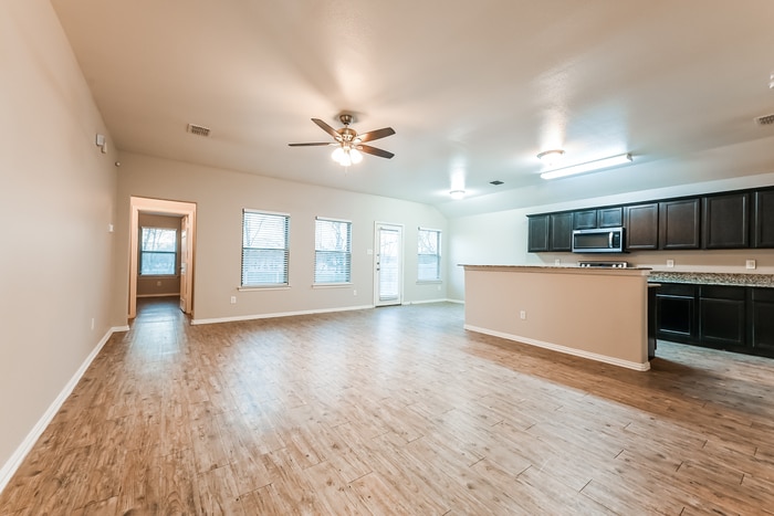 Building Photo - 936 Haley Dr