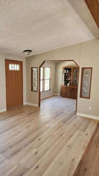 Building Photo - 20600 Little Valley Rd