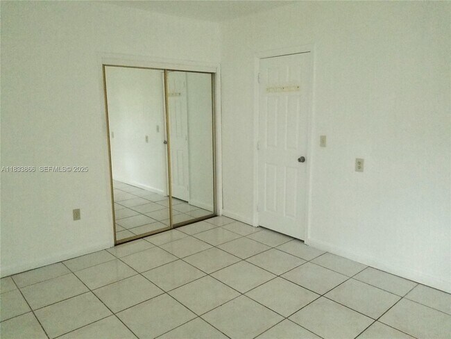 Building Photo - 1240 SW 22nd Terrace