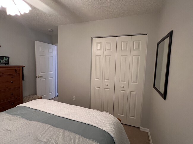 Building Photo - 18030 Webster Grove Dr
