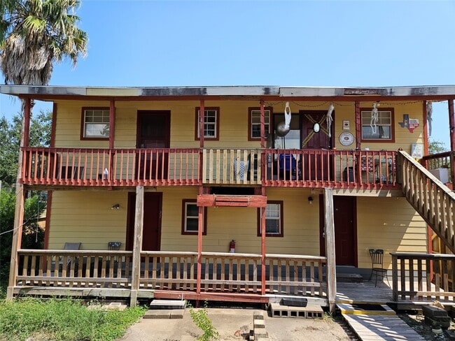 Building Photo - 705 Harris Ave