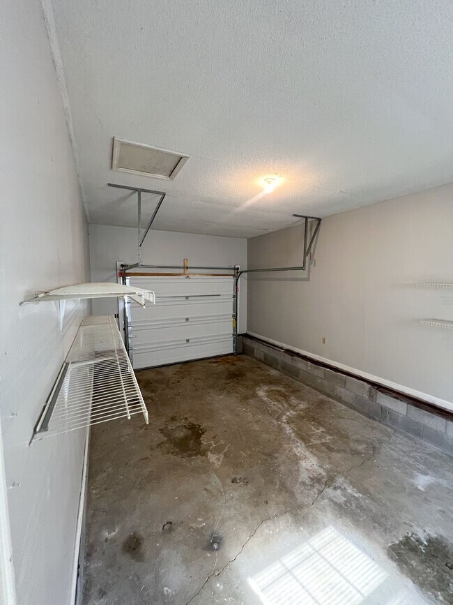 Building Photo - Large Deck and Fenced Backyard!