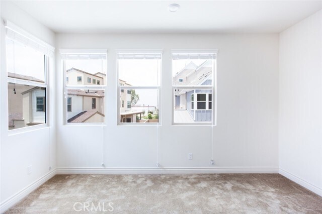 Building Photo - 198 Frame