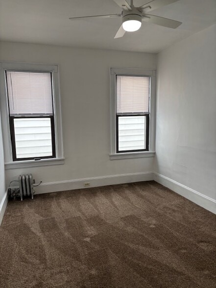 Building Photo - 1404 Washburn St