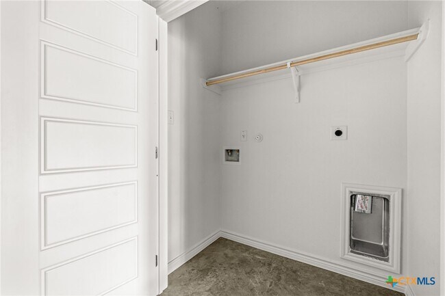 Building Photo - 8901 Prickly Ash Dr