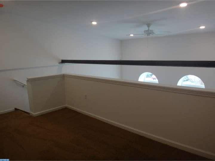 Building Photo - 2231 Bryn Mawr Ave