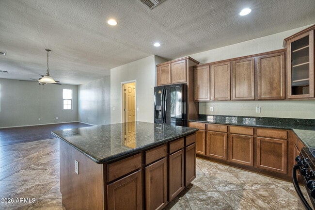Building Photo - 13718 N 150th Dr