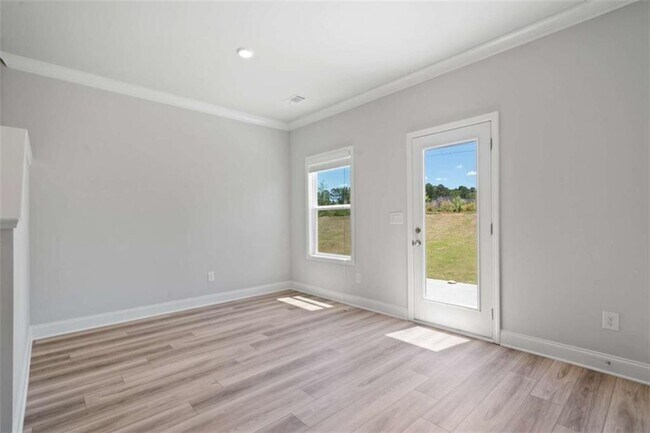 Building Photo - 3320 Westgate Park Dr