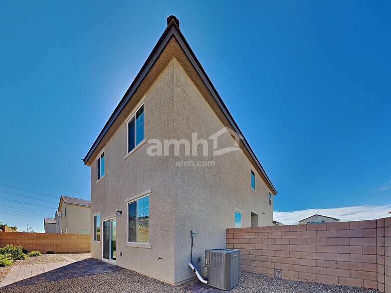 Building Photo - 1714 Macchia Ave