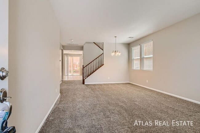 Building Photo - 6645 Evening Grosbeak Pl