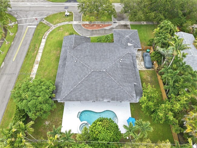 Building Photo - 15845 SW 87th Ave