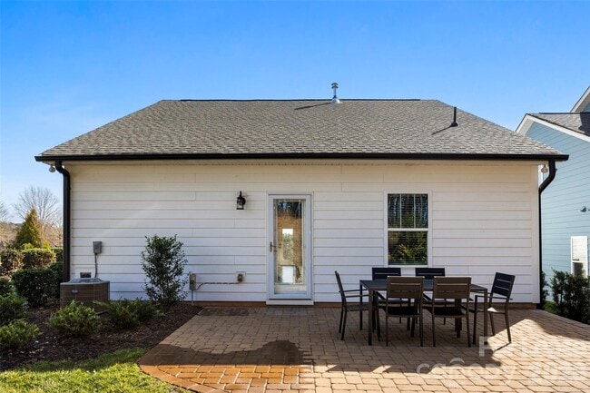 Building Photo - 21216 Sanctuary Dr