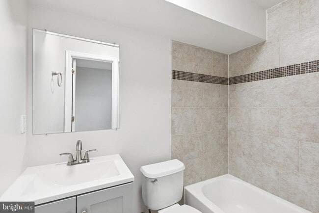 Building Photo - 1931 N Uber St