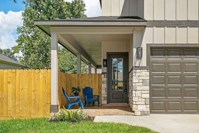 Building Photo - 22806 August Leaf Dr