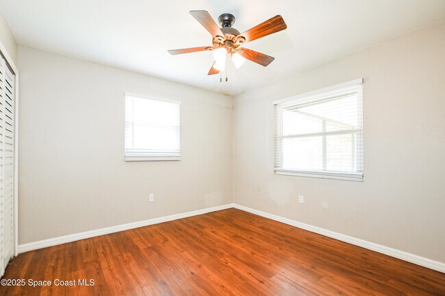 Building Photo - 6730 Bermuda Ave