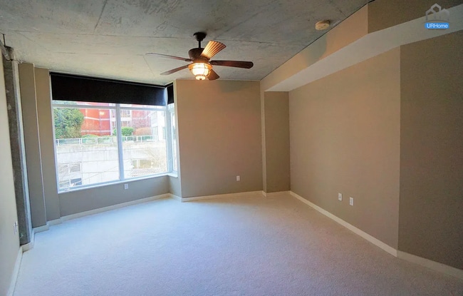 Building Photo - Elevated City Living: Expansive 2-Bed, 2-Bath Condo in PDX – Parking & Most Utilities Included!