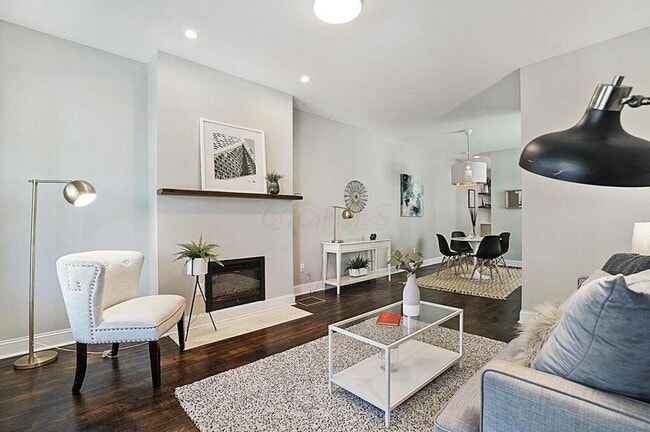 Building Photo - 597 Lilley Ave