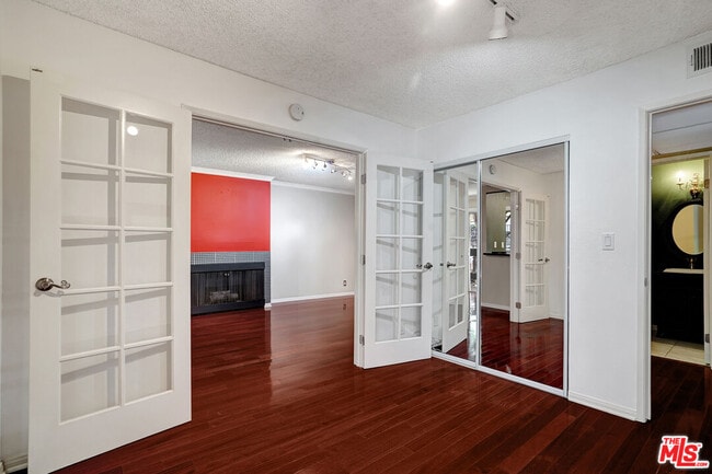 Building Photo - 9103 Summertime Ln