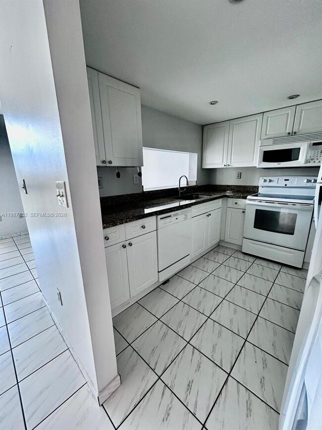 Building Photo - 11750 SW 18th St