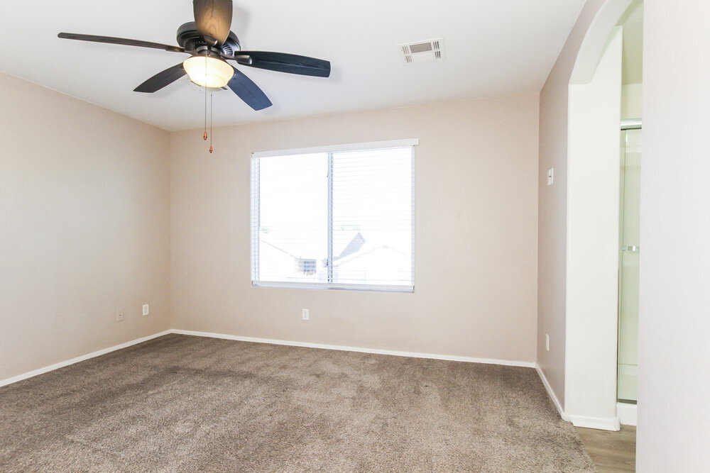 Building Photo - 5804 S 10th Dr