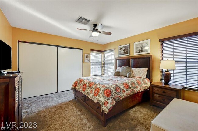 Building Photo - 760 Thousand Oaks Dr