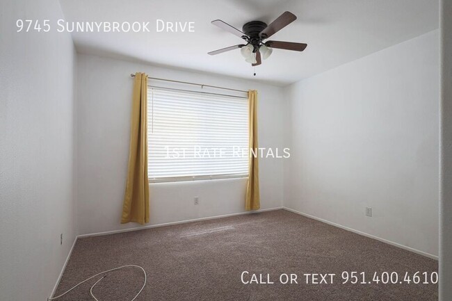 Building Photo - 9745 Sunnybrook Dr