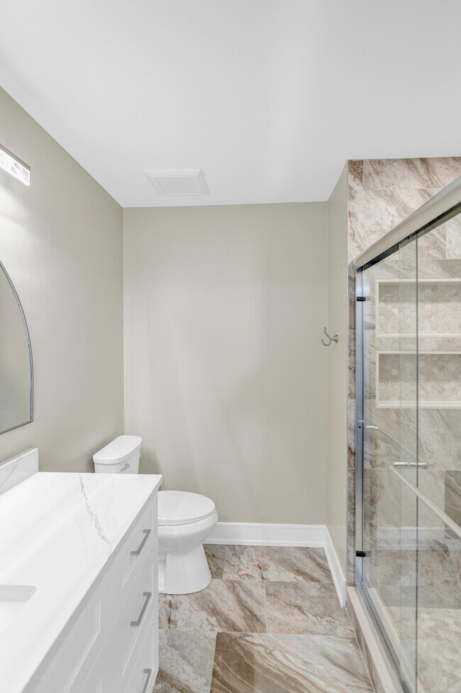 Building Photo - 350 Newgate Ct