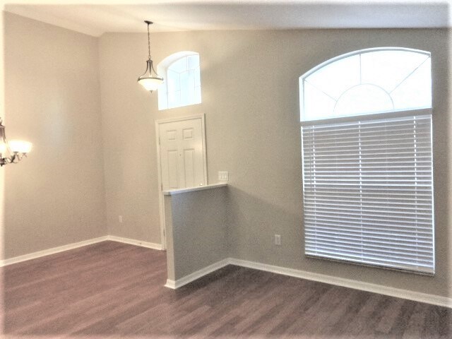Building Photo - 12826 Lake Vista Dr